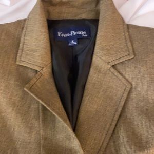 Brand new Black and Tan Evan Picone pantsuit